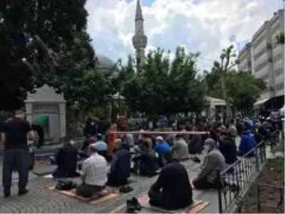Çorlu'da cuma namazı kılındı
