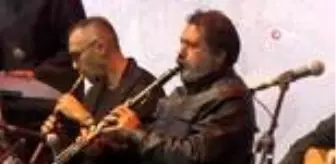 Esat Kabaklı: Cumhurbaşkanlığından İstanbul'un fethinin 567. yılına özel mest eden konser Esat Kabaklı: Cumhurbaşkanlığından İstanbul'un fethinin 567. yılına özel mest eden konser