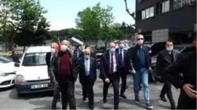 Demokratlar Platformundan TELE1 Televizyonu önünde siyah çelenkli protesto Demokratlar Platformundan TELE1 Televizyonu önünde siyah çelenkli protesto