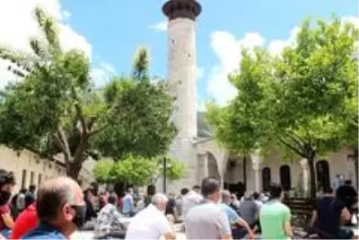 Habib-i Neccar Camii'nde aylar sonra ilk cuma namazı kılındı Habib-i Neccar Camii'nde aylar sonra ilk cuma namazı kılındı