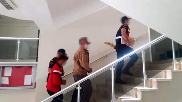 Jandarmaya silah doğrultup 'sıkıysa gelin alın' diyen 2 kişi gözaltına alındı