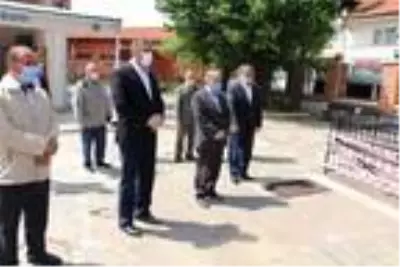 Kula'da yeniden ibadete açılan camiler için kurban kesildi Kula'da yeniden ibadete açılan camiler için kurban kesildi