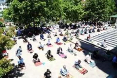 Malatya'nın ilçelerinde Cuma namazı heyecanı