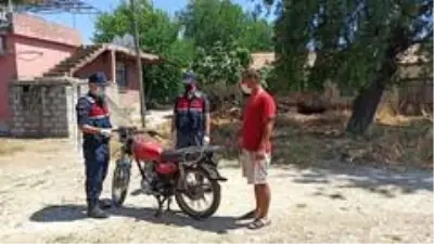 Motosiklet çalan 3 kişi suçüstü yakalandı