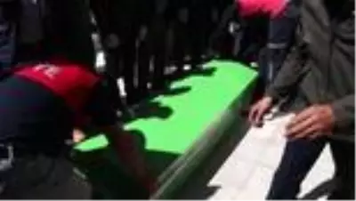 Serinlemek için sulama göletine giren iki kuzen boğuldu (2)