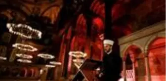 Mehmet Han: Son Dakika: İstanbul'un Fethi'nin 567. yılında Ayasofya'da Fetih Suresi okundu Mehmet Han: Son Dakika: İstanbul'un Fethi'nin 567. yılında Ayasofya'da Fetih Suresi okundu