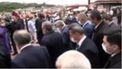 TBMM Başkanı Şentop, Hacı Bayram Veli Camisi'nde Cuma namazına katıldı (2) TBMM Başkanı Şentop, Hacı Bayram Veli Camisi'nde Cuma namazına katıldı (2)