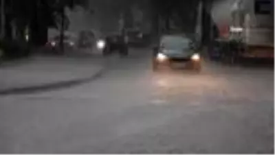 Zonguldak’ta sağanak hayatı olumsuz etkiledi