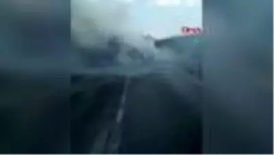 ADANA Alev alan saman yüklü kamyon kullanılmaz hale geldi