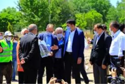 Son dakika haber: Bakan Kurum Elazığ'da, deprem konutlarını inceledi