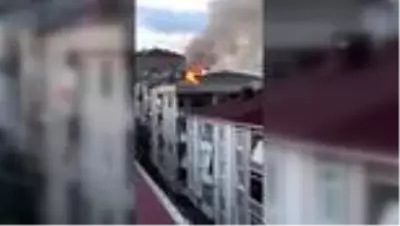 Balkonda yakılan mangal yangına neden oldu Balkonda yakılan mangal yangına neden oldu