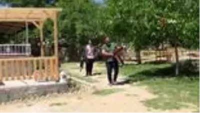 Elazığ’da Vefalı öğretmen eğitimi internet çeken tepeye taşıdı