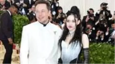Elon Musk'ın sevgilisi Grimes, sanat galerisinde 'Ruhunun bir parçasını' 10 milyon dolara satacak Elon Musk'ın sevgilisi Grimes, sanat galerisinde 'Ruhunun bir parçasını' 10 milyon dolara satacak