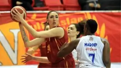 Galatasaray Kadın Basketbol Takımı'ndan İnci Güçlü, Barcelona'ya transfer oldu Galatasaray Kadın Basketbol Takımı'ndan İnci Güçlü, Barcelona'ya transfer oldu