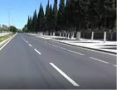 Gaziantep'te işlek cadde ve sokaklar boş kaldı Gaziantep'te işlek cadde ve sokaklar boş kaldı