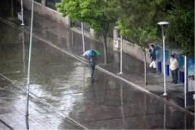 Kırıkkale'de şiddetli yağış etkili oldu Kırıkkale'de şiddetli yağış etkili oldu