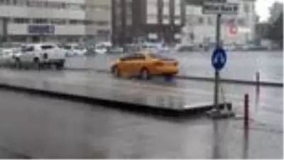 Kırıkkale'de şiddetli yağış etkili oldu Kırıkkale'de şiddetli yağış etkili oldu