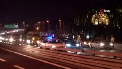 Kısıtlama sonrası 15 Temmuz Şehitler Köprüsü'nde trafik yoğunluğu Kısıtlama sonrası 15 Temmuz Şehitler Köprüsü'nde trafik yoğunluğu