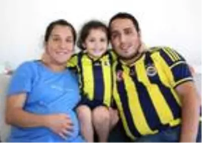 Minik Buğlem'in Fenerbahçe ve Alanyaspor aşkı görenleri şaşırtıyor