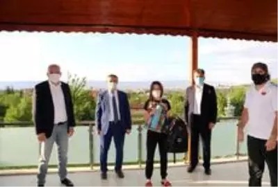 Online Kata turnuvasında dereceye girenlere ödülleri teslim edildi Online Kata turnuvasında dereceye girenlere ödülleri teslim edildi