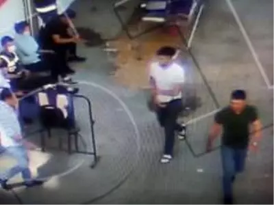 Son dakika: Polisin 'Dur' ihtarına uymayan zanlı kaçarken polislere ateş açtı