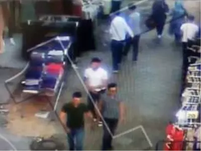 Son dakika: Polisin 'Dur' ihtarına uymayan zanlı kaçarken polislere ateş açtı