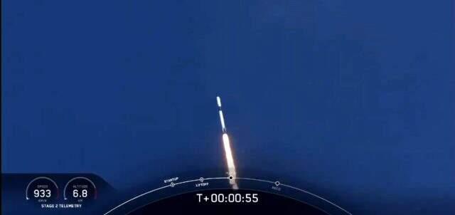 Son Dakika: SpaceX'in ilk insanlı uzay mekiği fırlatıldı