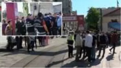 Taksim’de İBB ile Beyoğlu zabıtaları arasında arbede yaşandı