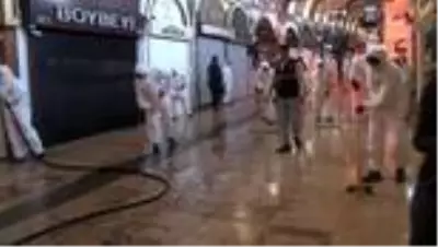 Tarihi Kapalı Çarşı'da dezenfekte ve temizlik çalışması yapıldı Tarihi Kapalı Çarşı'da dezenfekte ve temizlik çalışması yapıldı