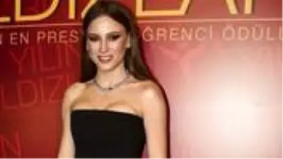 Tatil sezonunu açan Serenay Sarıkaya bikinili görüntülendi Tatil sezonunu açan Serenay Sarıkaya bikinili görüntülendi