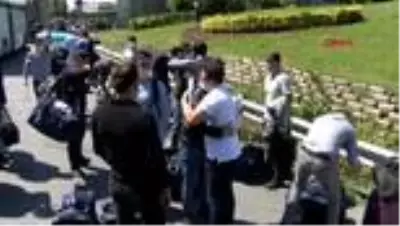 15 TEMMUZ DEMOKRASİ OTOGARI ÖNÜNDE TERHİS YOĞUNLUĞU 15 TEMMUZ DEMOKRASİ OTOGARI ÖNÜNDE TERHİS YOĞUNLUĞU