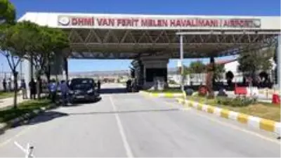 Bir ay gecikmeli terhis olan askerler evine döndü Bir ay gecikmeli terhis olan askerler evine döndü