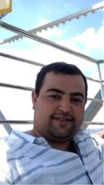 Devrilen traktörün altında kalan sürücü öldü Devrilen traktörün altında kalan sürücü öldü