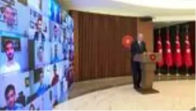 Erdoğan, '31 Mayıs Du¨nya Tu¨tu¨ne Hayır Gu¨nu¨' dolayısıyla gençlerle buluştu (8) Erdoğan, '31 Mayıs Du¨nya Tu¨tu¨ne Hayır Gu¨nu¨' dolayısıyla gençlerle buluştu (8)