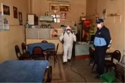 İnönü'de kahvehaneler dezenfekte edildi İnönü'de kahvehaneler dezenfekte edildi