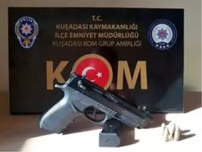 Kuşadası'nda şüpheli araçtan ruhsatsız silah çıktı