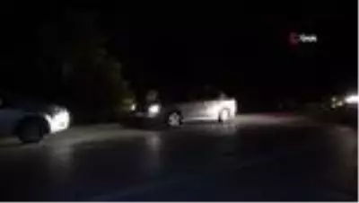 Önce otomobille sonra da yayan kaçmaya çalışan vatandaşa 2 bin 798 TL'lik trafik cezası Önce otomobille sonra da yayan kaçmaya çalışan vatandaşa 2 bin 798 TL'lik trafik cezası