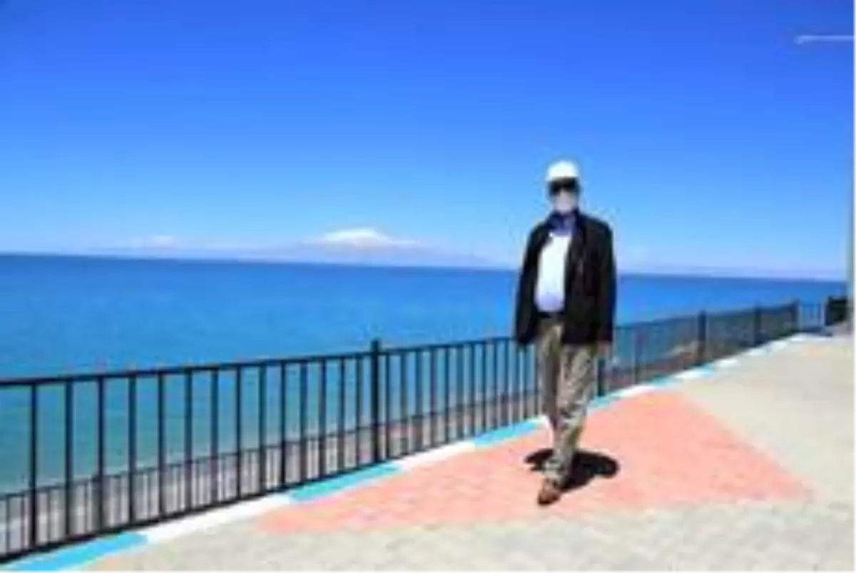 Türkiye'nin iç sulardaki ilk ve tek mavi bayraklı halk plajı sezona hazır