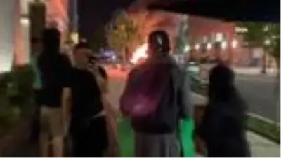 Washington'da eylemciler otomobili ateşe verdi, polis gaz bombası attı Washington'da eylemciler otomobili ateşe verdi, polis gaz bombası attı