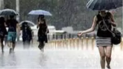 AKOM, yeni normalin ilk gününde İstanbulluları uyardı: 3 saat boyunca kuvvetli sağanak bekleniyor AKOM, yeni normalin ilk gününde İstanbulluları uyardı: 3 saat boyunca kuvvetli sağanak bekleniyor