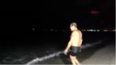 ANTALYA Yasağın kalkmasından dakikalar sonra denize girdiler ANTALYA Yasağın kalkmasından dakikalar sonra denize girdiler