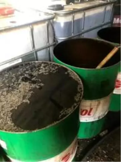 Atık yağları akaryakıt olarak satarken yakalandı