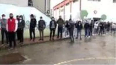 Son Dakika: Bahçelievler'de askere gidecek olan erlere Covid-19 testi yapıldı Son Dakika: Bahçelievler'de askere gidecek olan erlere Covid-19 testi yapıldı