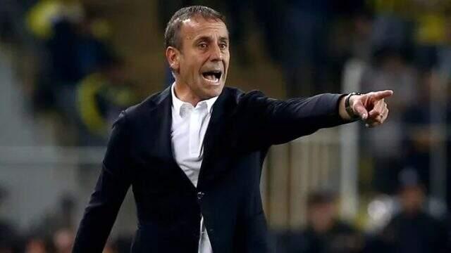 Emre Belözoğlu, Fenerbahçe teknik direktörlüğü için Abdullah Avcı ile temasa geçti