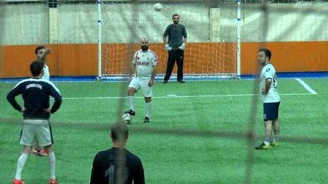 Halı sahalar açıldı ve ilk maçlar yapıldı: Futbol oynamayı çok özledik Halı sahalar açıldı ve ilk maçlar yapıldı: Futbol oynamayı çok özledik