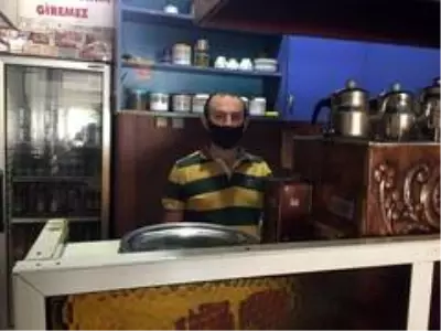 İstanbul'da normalleşmenin ilk gününde kıraathaneler açıldı İstanbul'da normalleşmenin ilk gününde kıraathaneler açıldı