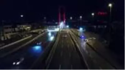 İSTANBUL'DA SOKAĞA ÇIKMA VE SEYAHAT KISITLAMASI KALDIRILDI İSTANBUL'DA SOKAĞA ÇIKMA VE SEYAHAT KISITLAMASI KALDIRILDI