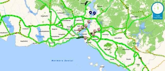 İstanbul'da yasak kalktıktan yarım saat sonra trafik yoğunluğu yüzde 26 oldu İstanbul'da yasak kalktıktan yarım saat sonra trafik yoğunluğu yüzde 26 oldu