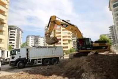 Karaköprü'de yol ağı genişliyor Karaköprü'de yol ağı genişliyor