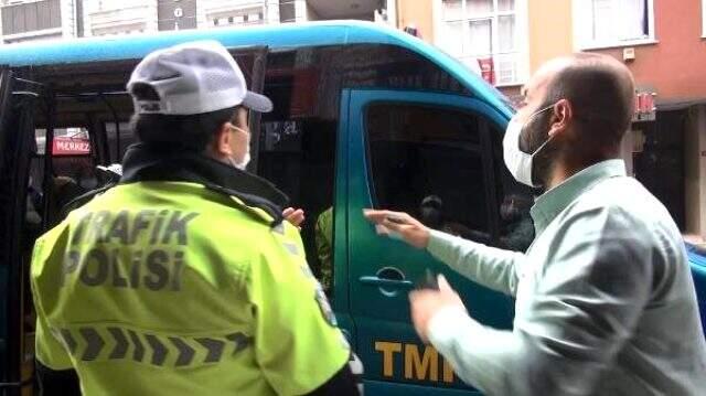 Kısıtlamalara uymayan minibüsten 35 yolcu çıktı Kısıtlamalara uymayan minibüsten 35 yolcu çıktı